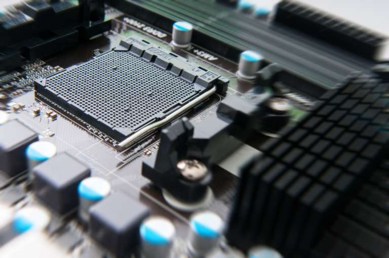 Samsung a punto de arrebatarle el liderazgo en semiconductores a Intel