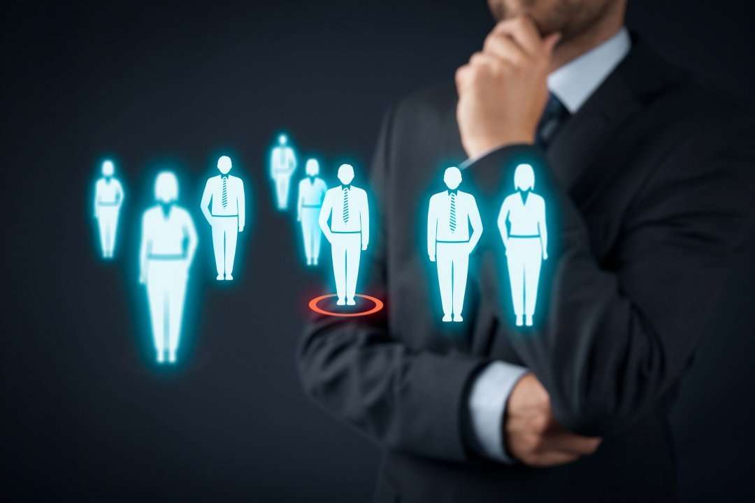 Seguridad: monitorear al personal implica una complejidad distinta según el país