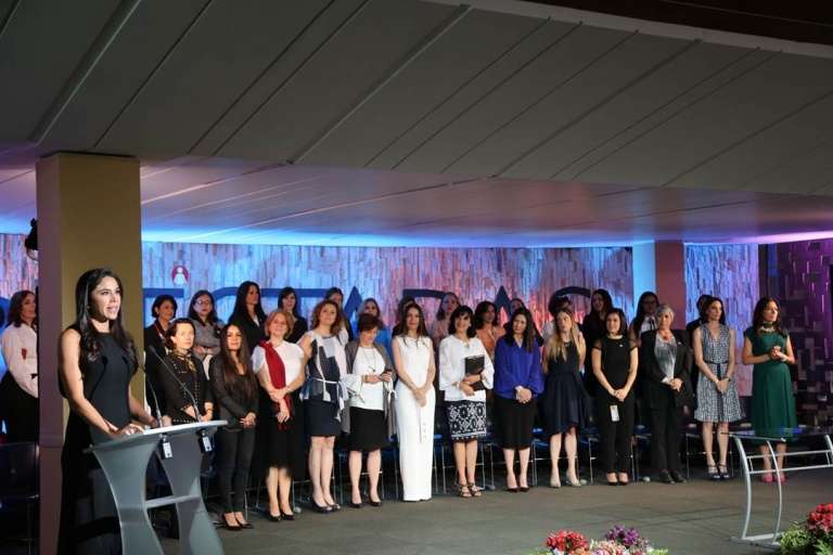 Presentan iniciativa Conectadas para impulsar a las mujeres en los sectores de IT y Telecomunicaciones