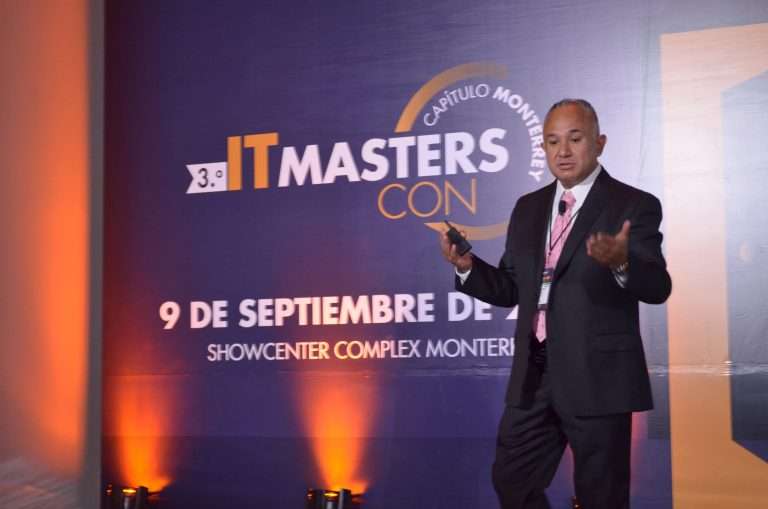 ¿Cómo la virtualización de datos ayuda a habilitar una arquitectura de datos moderna?