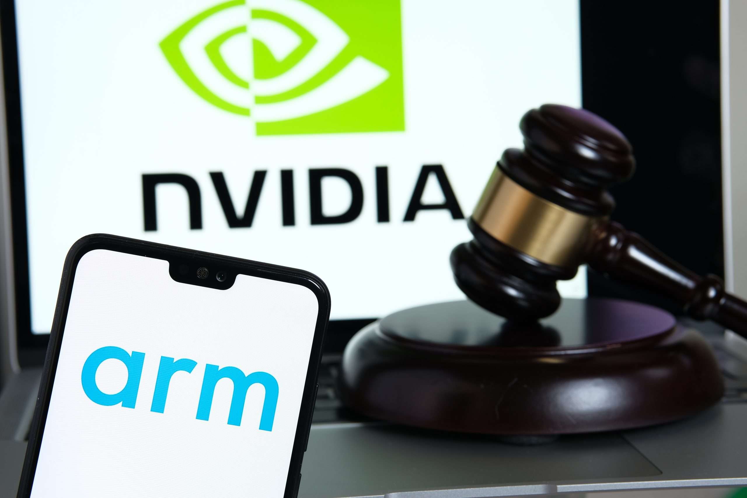 FTC bloquea millonaria compra de Arm por Nvidia