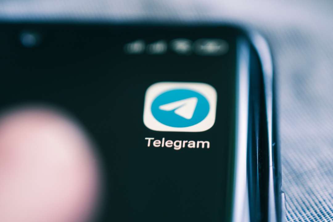 Invasión a Ucrania multiplica grupos de Telegram; en 23% coordinan ciberataques