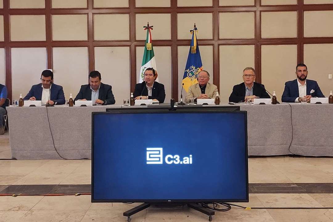 El CEO de C3.ai, Thomas M. Siebel encabezó la inauguración junto al secretario de Innovación, Ciencia y Tecnología de Jalisco, Alfonso Pompa.
