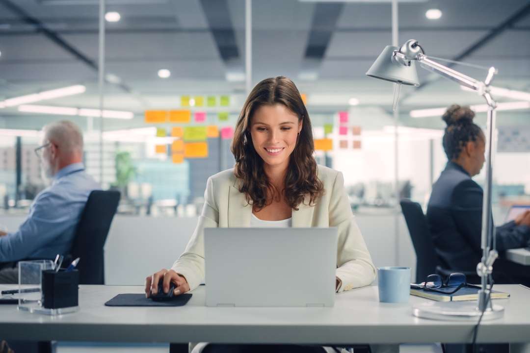 Apoyar a las mujeres que ya están en tecnología, un camino para reducir la brecha