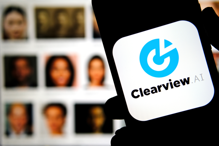 Clearview AI acuerda no vender su base de datos de rostros en todo EU
