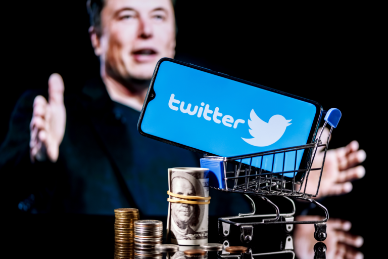 Elon Musk compra Twitter
