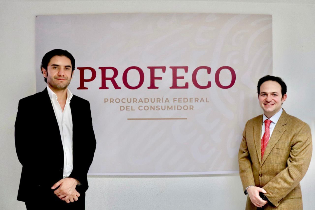 Representantes de Meta y Profeco en el lanzamiento de Redes Seguras