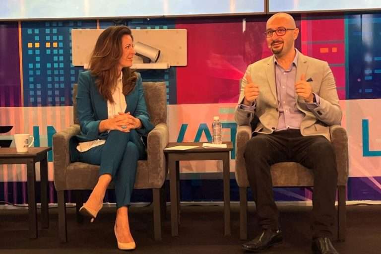 Chafic Nassif de Ericsson y Mónica Aspe de AT&T.