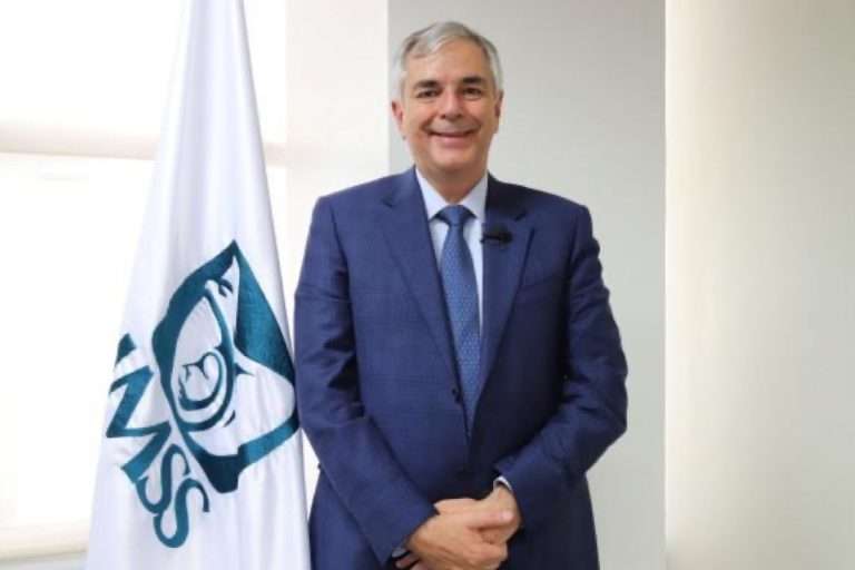 Mauricio Hernandez Avila del IMSS presenta permiso covid