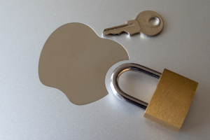 Apple admite falla de seguridad en sus dispositivos; lanza parche