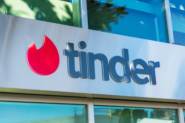 Tinder logo oficinas
