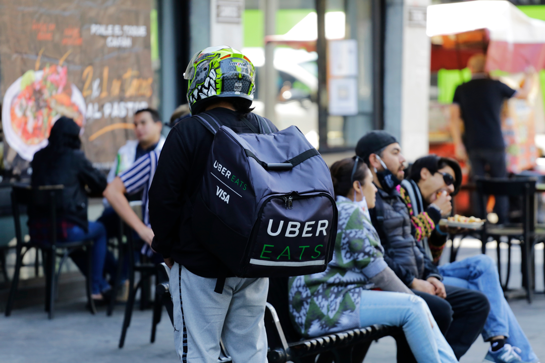 repartidor de Uber Eats