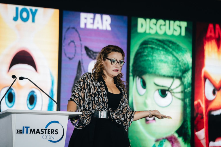 En los lugares de trabajo, "tenemos una deuda humana": Duena Bloomstrom