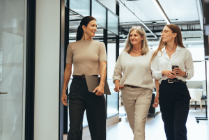 AWS lanza iniciativa con ONG para impulsar que mujeres inviertan en startups