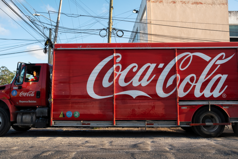 Coca-Cola Femsa reconoce robo y filtración de datos tras ciberataque